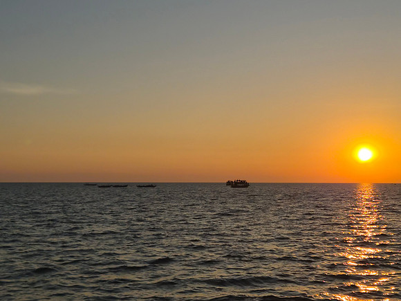 sunset cambodiaTonlé Sap