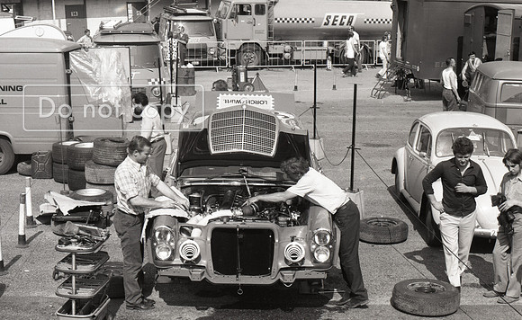 AMG Mercedes-Benz 300 SEL 6.8 #35 – Spa 24 Hours 1971 Paddock Scrutineering