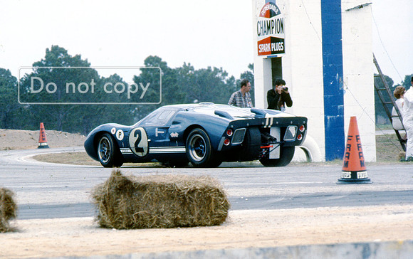 Ford GT40 MKii #2 A J Foyt & Lloyd Ruby Sebring 12 hours 1967