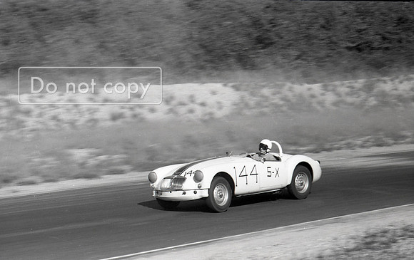 Racing   266