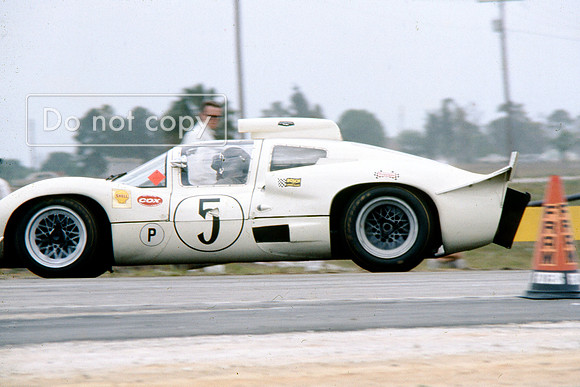 Chapparal 2D Bob Jennings & Bob Johnson Sebring 12 Hours 1967