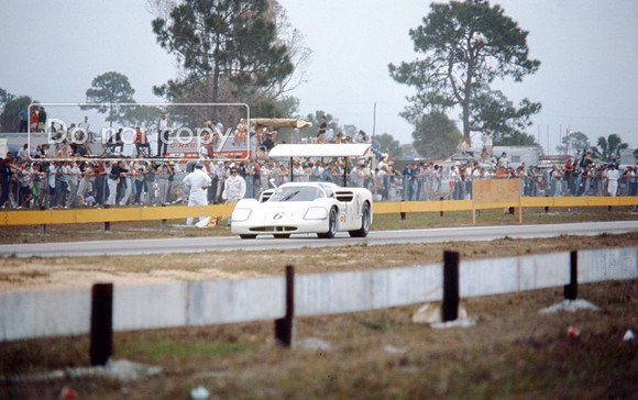 Chaparral 2F Mike Spence & Jim Hall Sebring 12 hours 1967