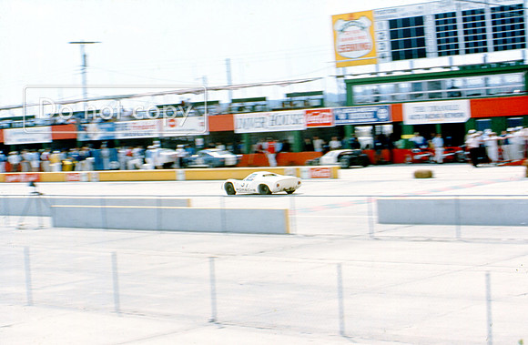Jo Siffert & hans Herrmann Porsche 910 Sebring 12 Hours 1967